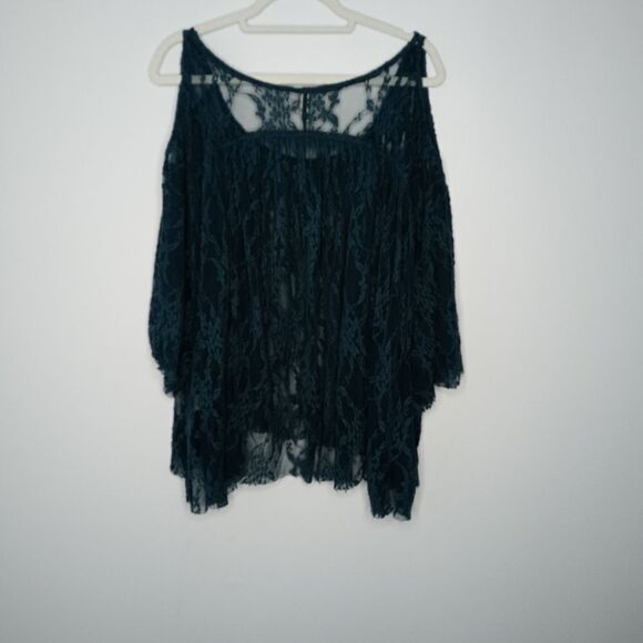 Free People lace cold shoulder blouse size medium - Picture 13 of 13